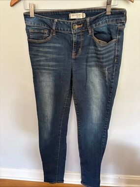 Bullhead Indigo Wash Skinny Jeans